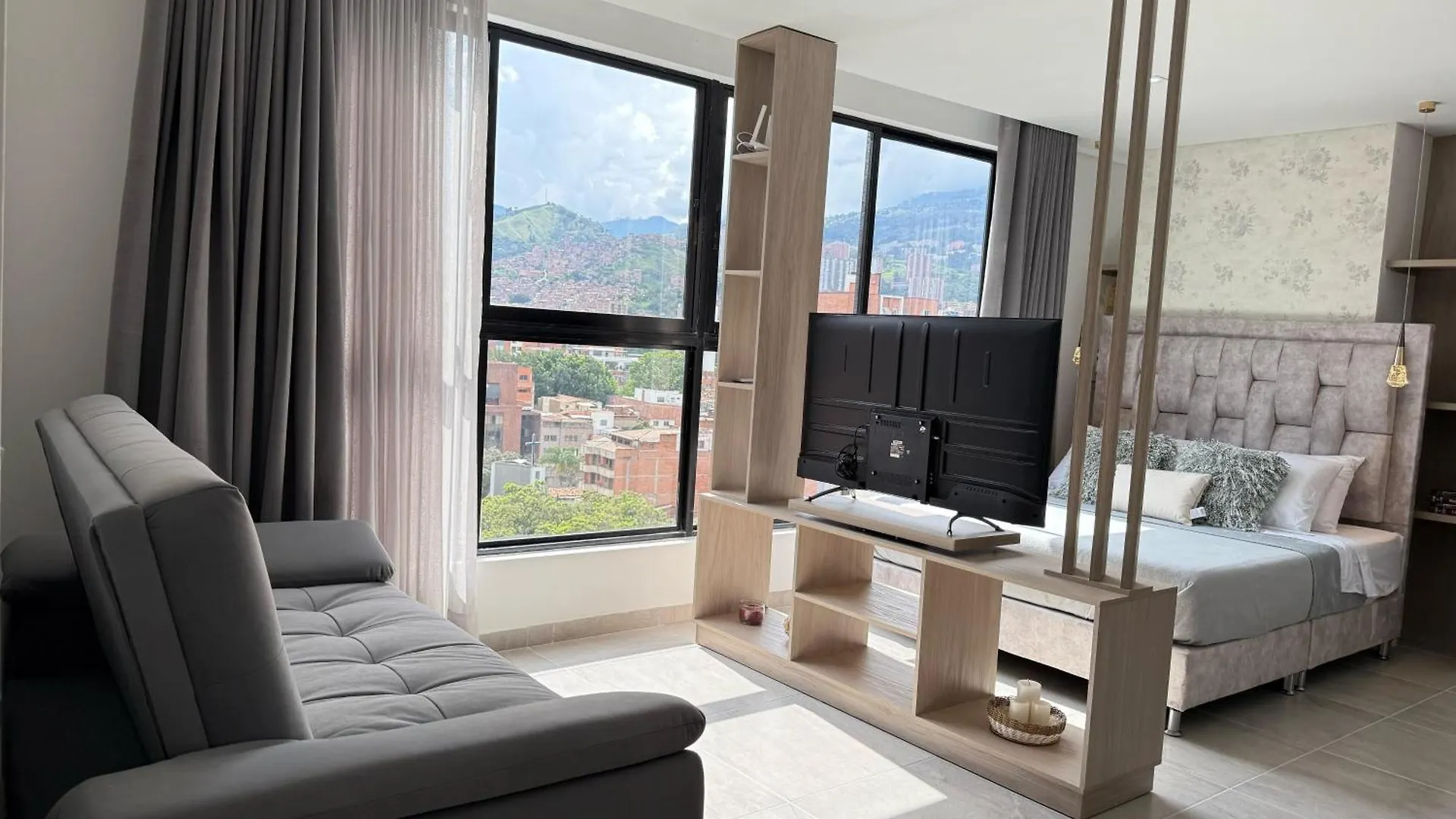 Nuevos Y Hermosos Loft Ac Perfecta Ubicacion Medellin 0*,